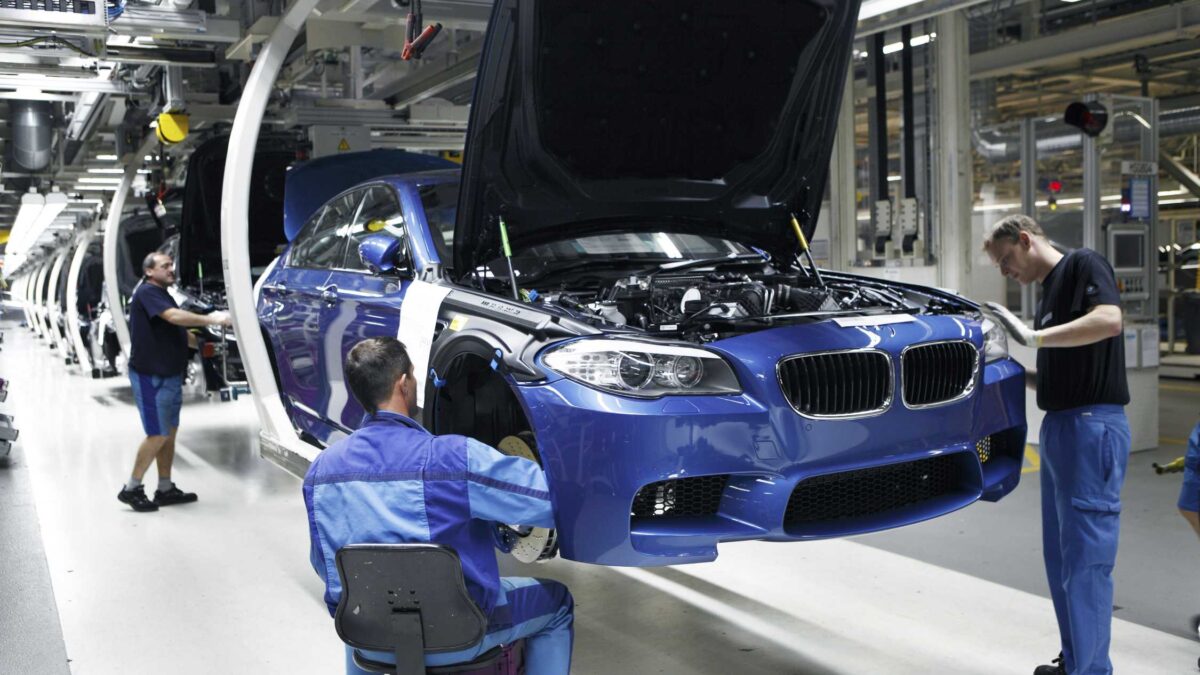 A image of BMW maintenance